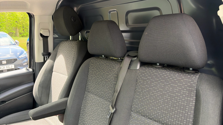 Mercedes-Benz Vito L2 Diesel Rwd 114CDI Pro Van
